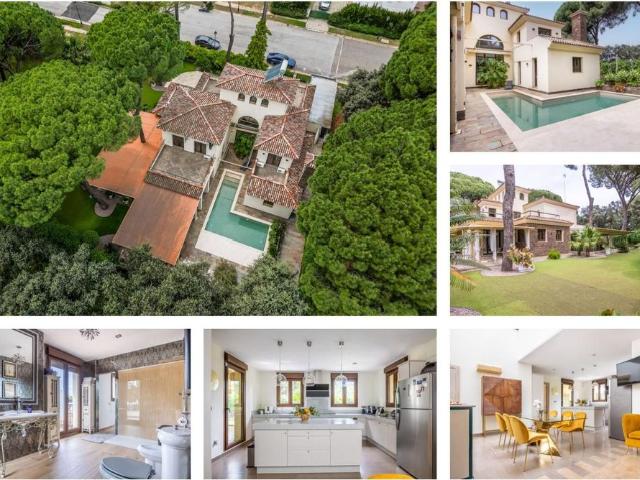 Villa / Chalet de lujo de 330 m2 en venta en Bollullos de la Mitación, España