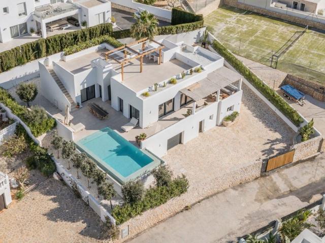 Exclusiva Villa / Chalet en venta Moraira, España