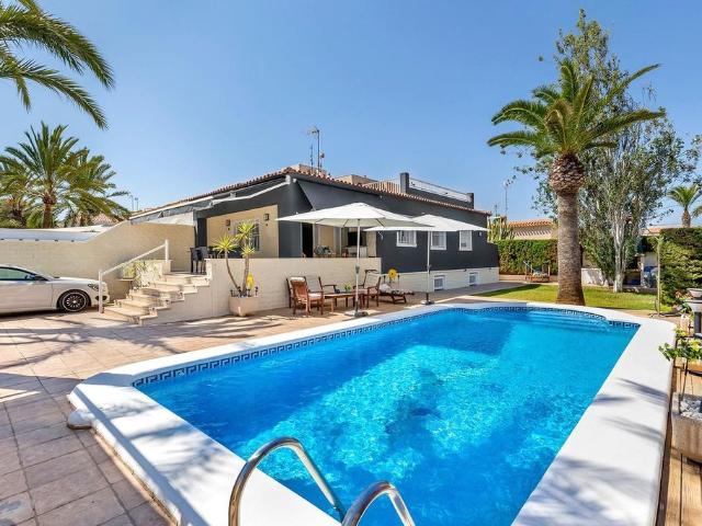 Villa / Chalet de lujo en venta Torrevieja, Comunidad Valenciana