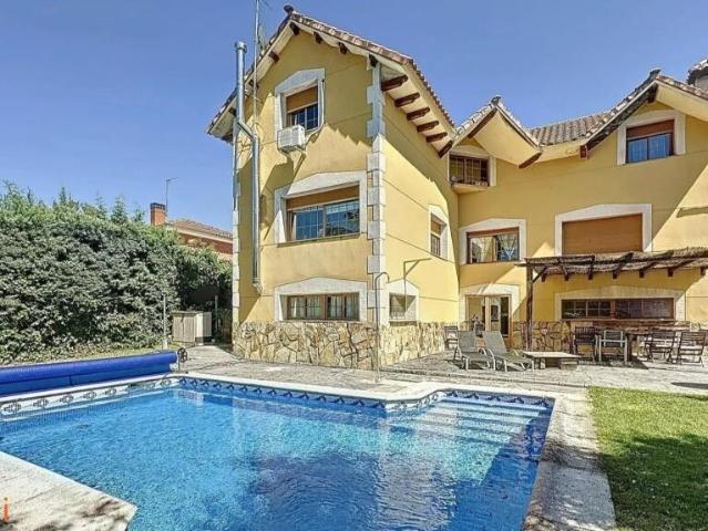 Villa / Chalet de lujo en venta El Casar de Talamanca, España