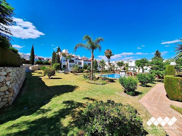 Exclusiva Villa / Chalet de 320 m2 en venta en Estepona, España