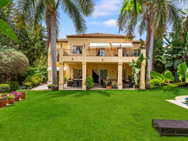 Exclusiva Villa en venta Nueva Andalucia, España