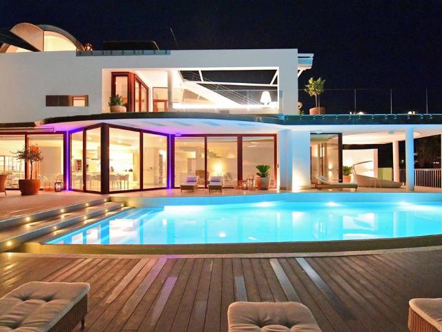 Exclusiva Villa / Chalet en venta San Pedro de Alcántara, Andalucía