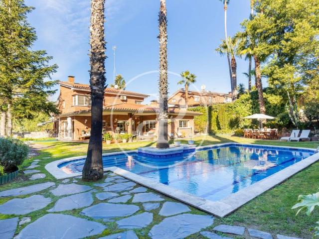 Villa / Chalet de 470 m2 en venta en San Quirico de Tarrasa, España