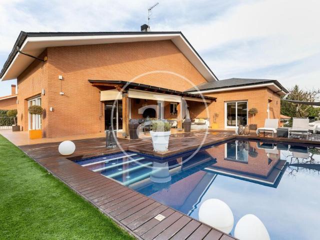 Villa / Chalet de lujo 516 m2 en venta, San Quirico de Tarrasa, España