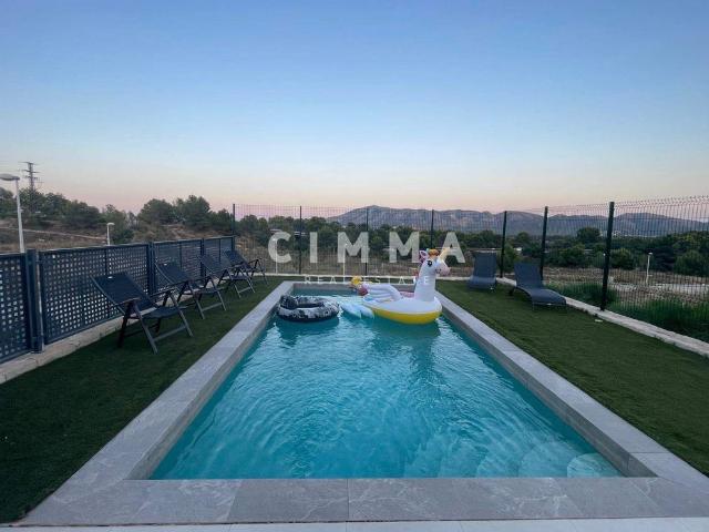 Villa / Chalet en alquiler Alfaz del Pi, España