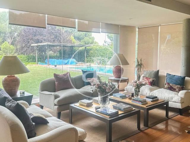 Exclusiva Villa / Chalet de 600 m2 en alquiler en Majadahonda, Comunidad de Madrid