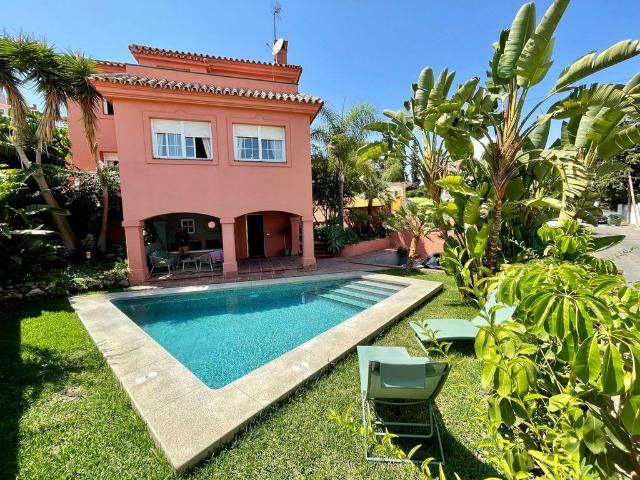 Villa / Chalet en alquiler Nueva Andalucia, Andalucía