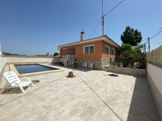 Villa / Chalet en venta Benijófar, Comunidad Valenciana