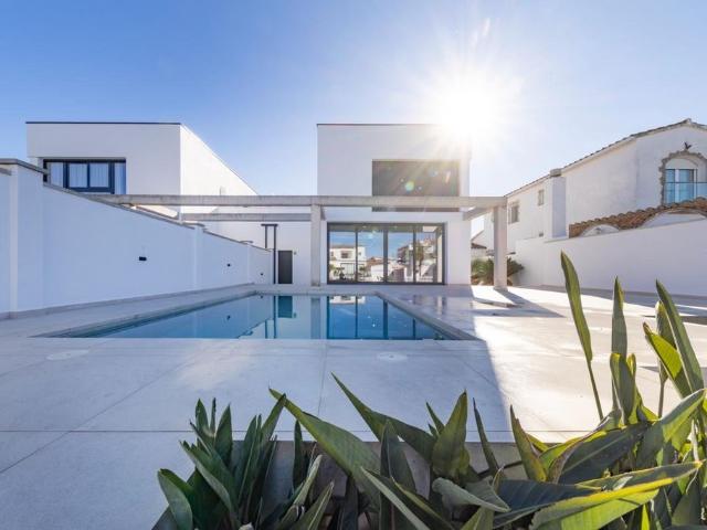 Villa / Chalet en venta Empuriabrava, Cataluña
