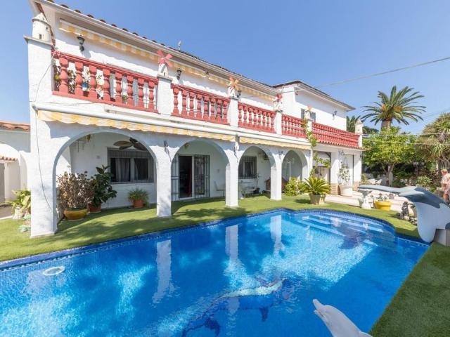 Villa / Chalet en venta Empuriabrava, España