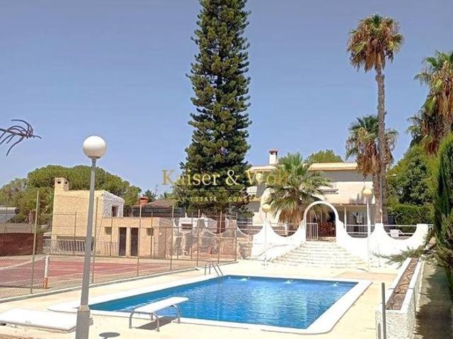 Exclusiva Villa en venta Elche, España