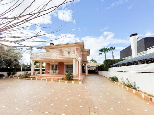 Villa / Chalet en venta Elche, España