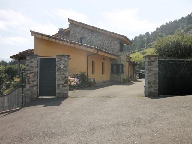 Villa / Chalet en venta Oviedo, Asturias