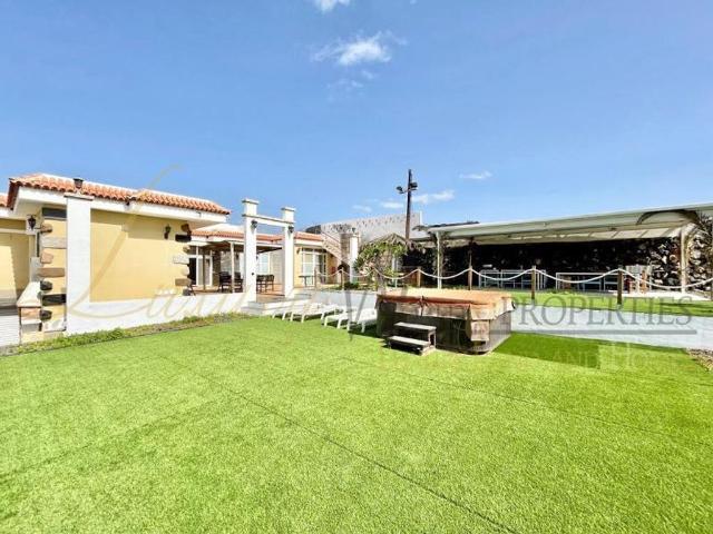 Villa / Chalet en venta Las Rosas, España