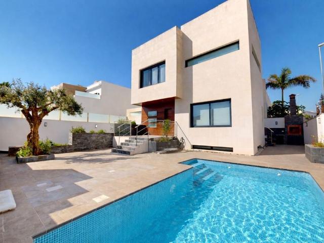 Villa / Chalet en venta Pilar de la Horadada, España