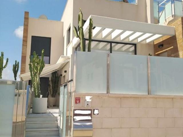 Villa / Chalet en venta Playas de Orihuela, España