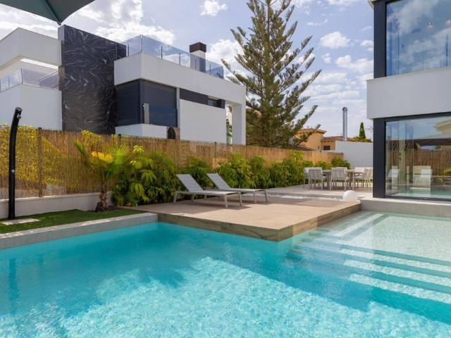 Villa / Chalet en venta Torrevieja, Comunidad Valenciana