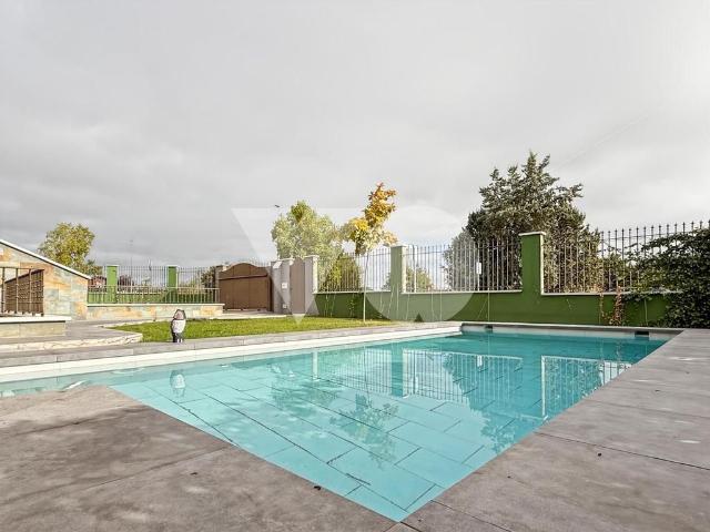 Villa / Chalet de lujo de 404 m2 en venta en Villanueva del Pardillo, España