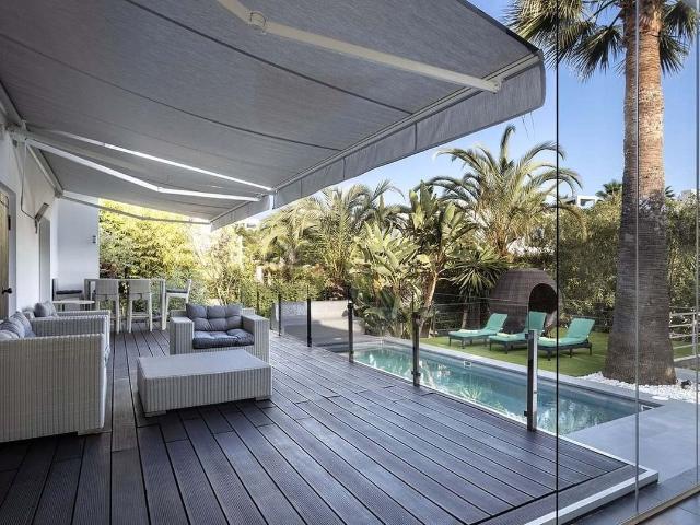 Villa Chalet, Nueva Andalucía, Costa del Sol. 4 Dormitorio. 553m² Marbella