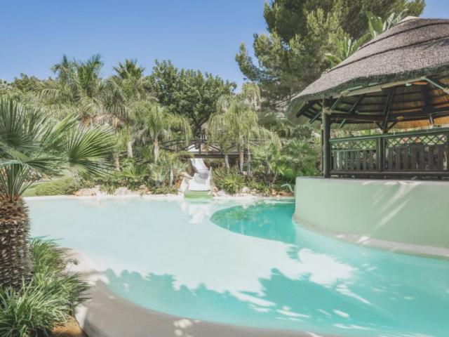 Villa Chalet, Sierra Blanca, Costa del Sol. 8 Dormitorios. 1147m² Marbella