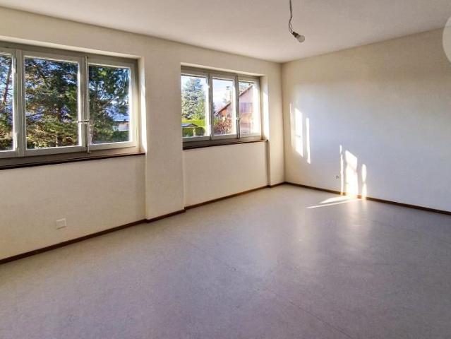 Duplex 6,5 pcs avec splendide jardin et Terrasse en Toiture dans Villa d'architecte intégralement rénovée, à 300 m. De la gare du LEB à Bercher | dreamo. Ch