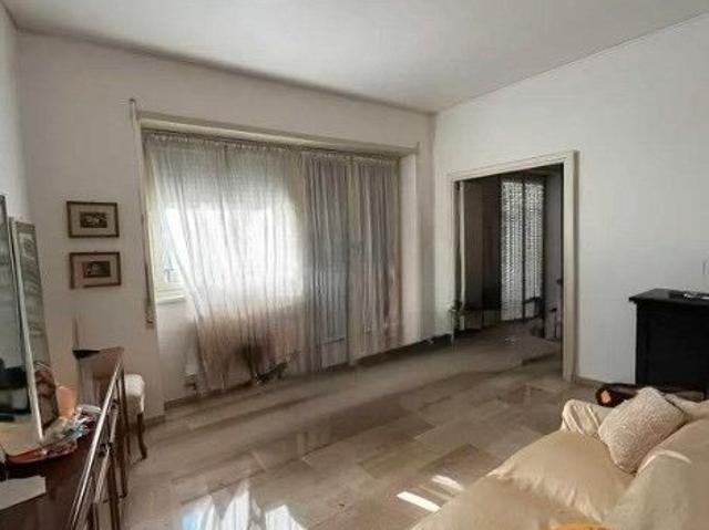Villa chigi trilocale con 2 balconi si animali