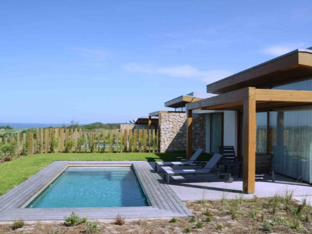 Villa com cave, Golf Resort frente mar Costa de Prata