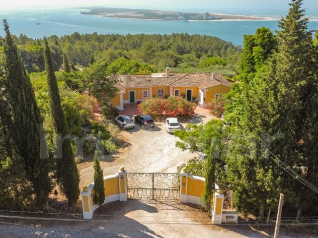 Villa com Rentabilidade no Parque Natural da Arrábida