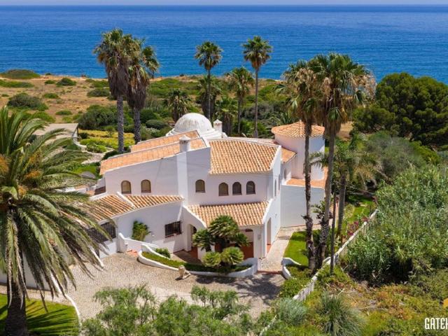 Villa com vista ao mar na linha da frente em Cama da Vaca, Lagos, Algarve Gatehouse International Algarve