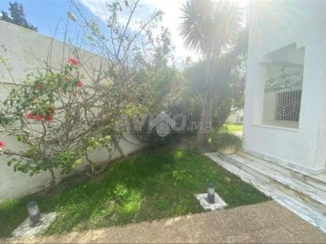 Villa commerciale Av Mohamed Belhassan El Ouazzani