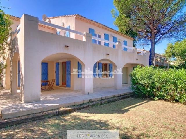 villa composée de deux appartements: 10 pièces, avec vue dé