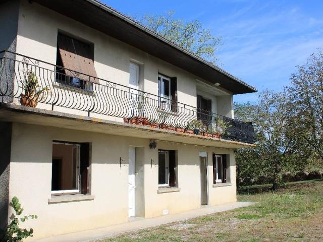Villa composée de deux appartements 180m² Astaffort