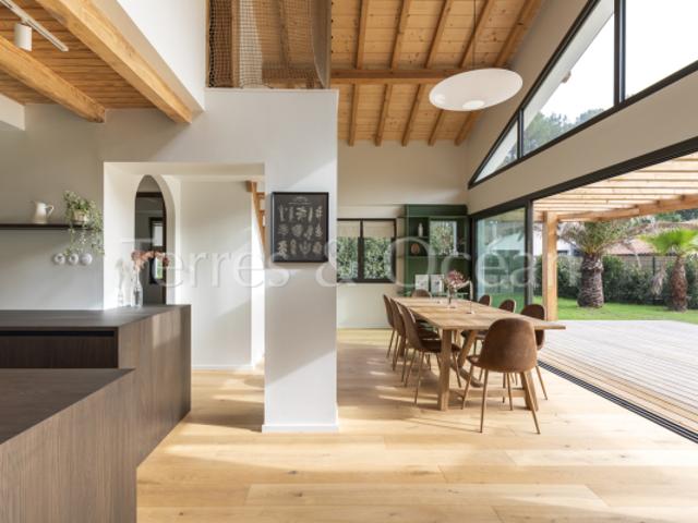 VILLA CONTEMPORAINE MOLIETS