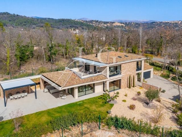 Villa contemporaine neuve au cœur du Domaine de Terre Blanche