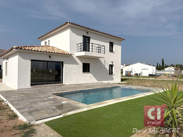 Villa contemporaine neuve avec vue dégagée avec piscine. Exposition plein sud. VIDAUBAN
