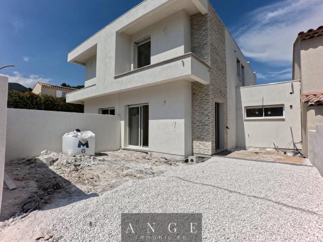 Villa contemporaine NEUVE LA FARLEDE
