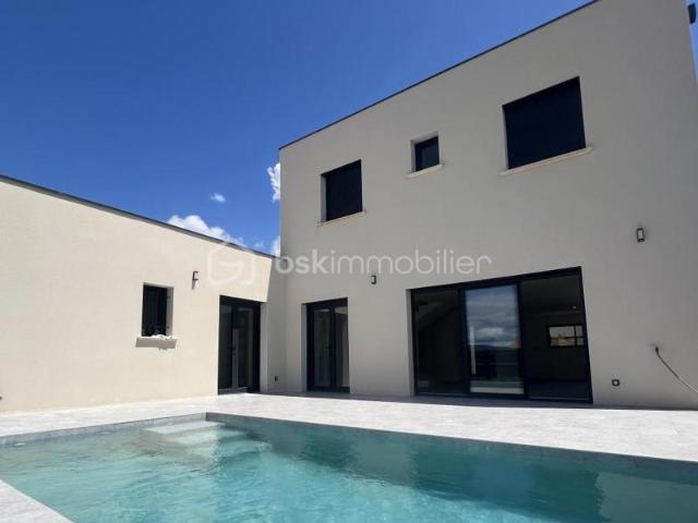 Villa contemporaine neuve 150m2 avec piscine