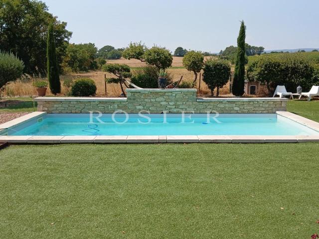 Villa contemporaine au cœur du Luberon à Roussillon 220m² Roussillon