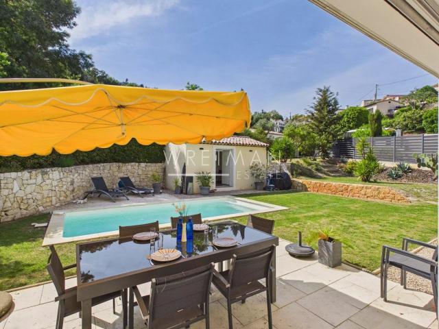Villa contemporaine au calme absolu avec piscine et dépendan. 160m² Pégomas