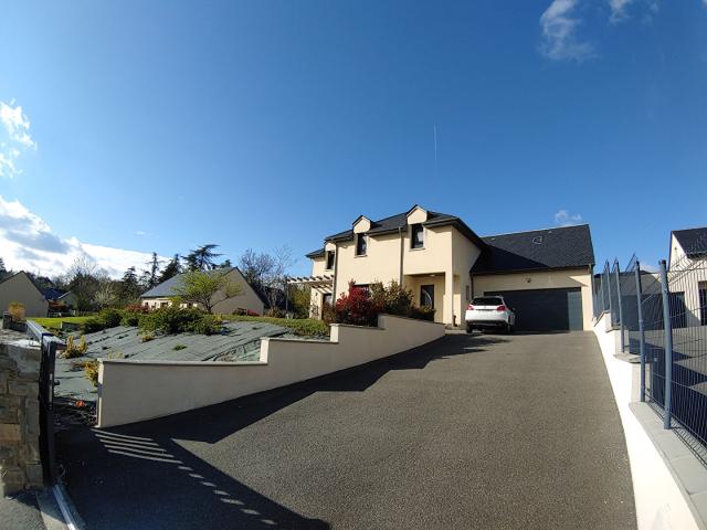 Villa contemporaine aux portes de Rodez garage double