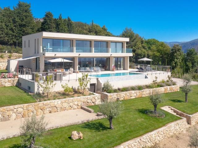 Villa contemporaine avec 5 chambres ensuite vue mer panoramique