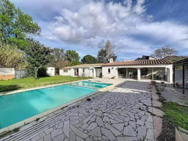 Villa Contemporaine Avec Jardin, Piscine Et Dependance, Toulouges