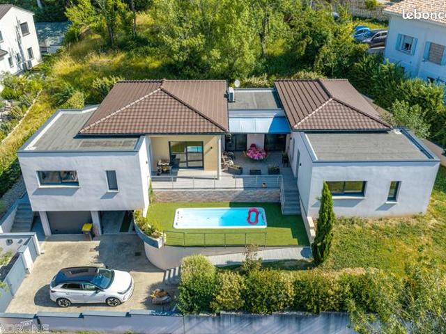 Villa contemporaine avec piscine – 178 m² – Prestations haut de gamme Agen