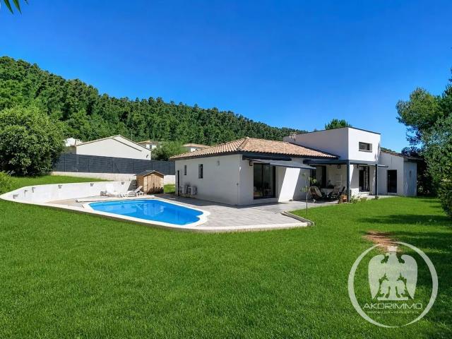Villa contemporaine avec piscine à Le Luc 110m² Le Luc