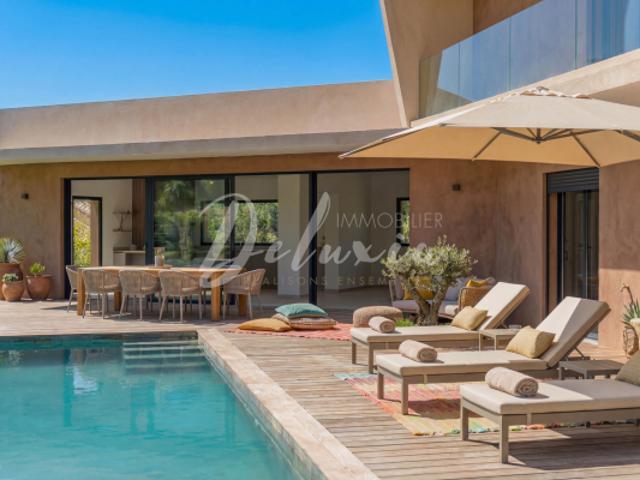 Villa contemporaine avec piscine à vendre à Saint Raphaël