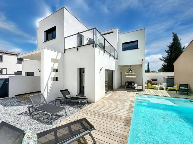 Villa Contemporaine avec Piscine à 5 km de la Plage 110m² Sérignan