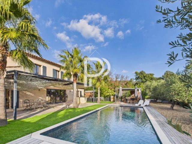 Villa contemporaine avec piscine et jardin 177m² Le Plan de la Tour