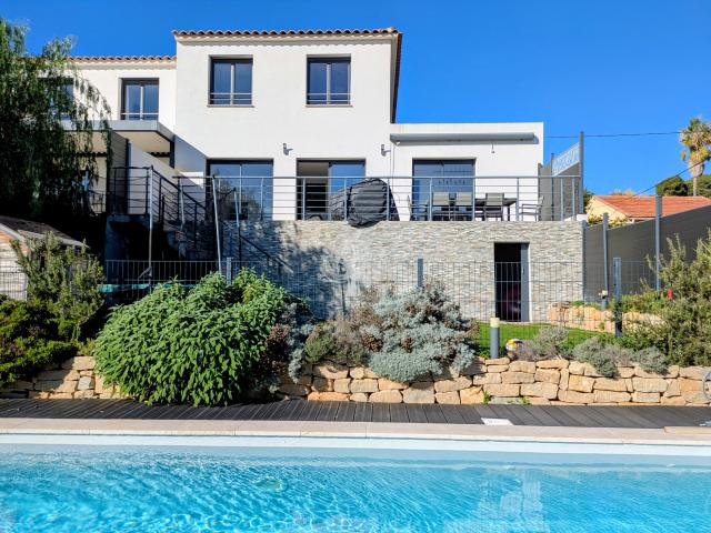 Villa contemporaine avec une vue dégagée, quartier Saint Roch