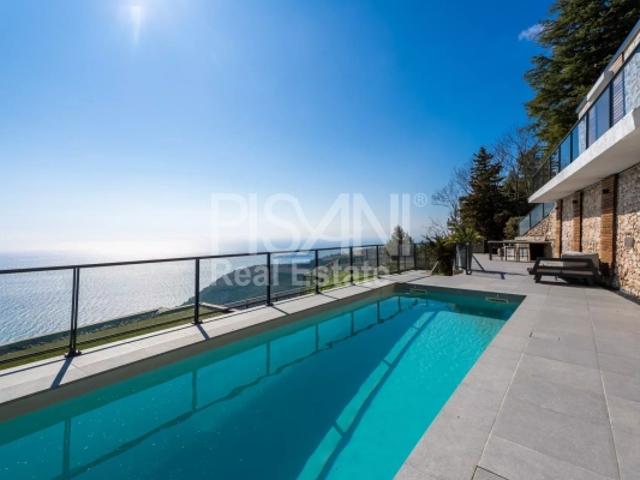 VILLA CONTEMPORAINE AVEC VUE MER PANORAMIQUE
